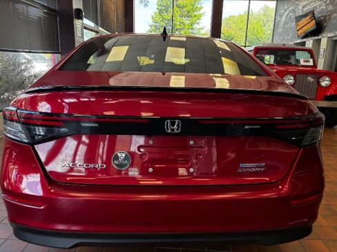 Used 2023 Honda Accord Sport image 10