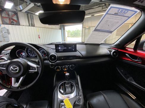 Used 2025 MAZDA MX-5 Miata Grand Touring image 18