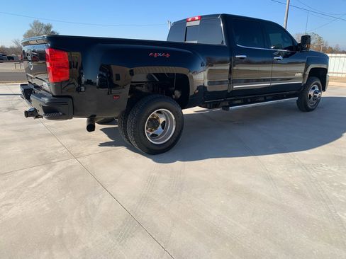 Used 2015 Chevrolet Silverado 3500 High Country w/ Duramax Plus Package image 2
