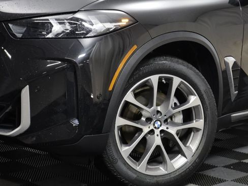 Used 2024 BMW X5 xDrive40i AWD/4WD image 3