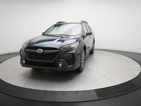 Used 2025 Subaru Outback Premium w/ Popular Package #1A AWD/4WD image 12