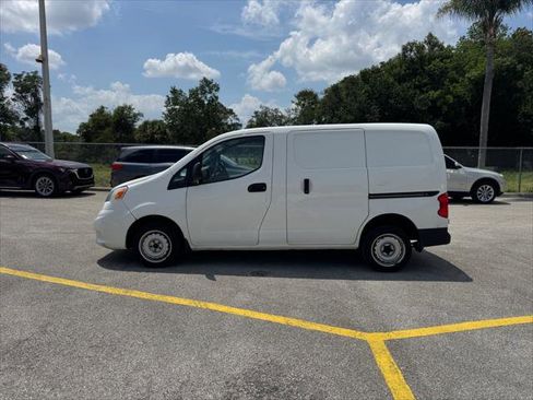 Used 2021 Nissan NV200 S FWD image 4