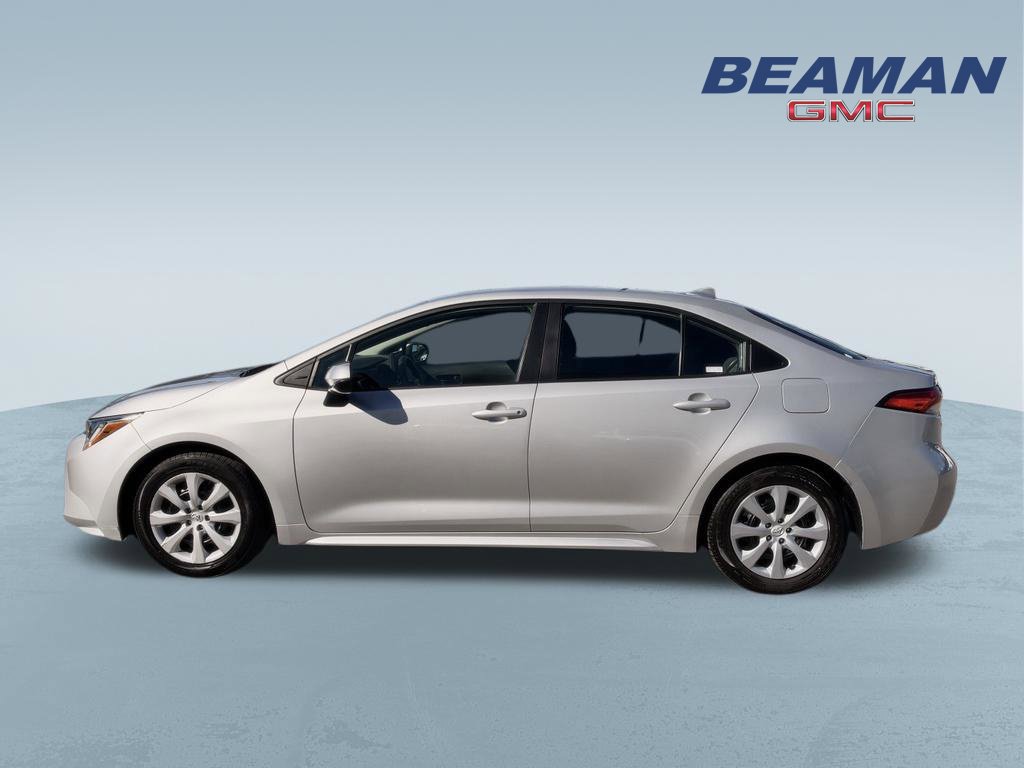 Used 2024 Toyota Corolla LE FWD image 4