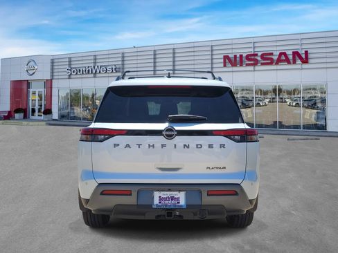 New 2026 Nissan Pathfinder Platinum w/ Cargo Package FWD image 6