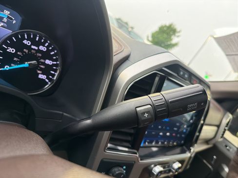 Used 2022 Ford F250 King Ranch w/ King Ranch Ultimate Package AWD/4WD image 18