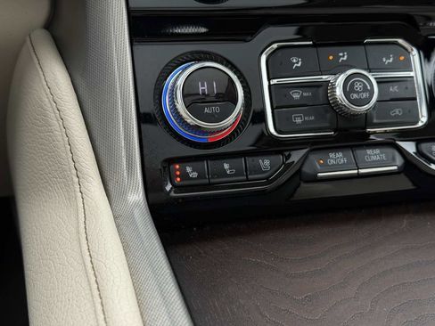 Used 2021 GMC Yukon XL Denali RWD image 34