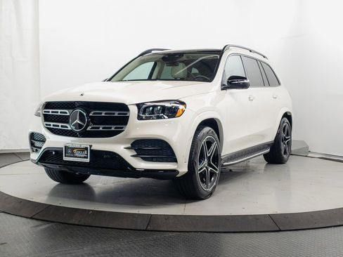 Certified 2022 Mercedes-Benz GLS 450 4MATIC image 3