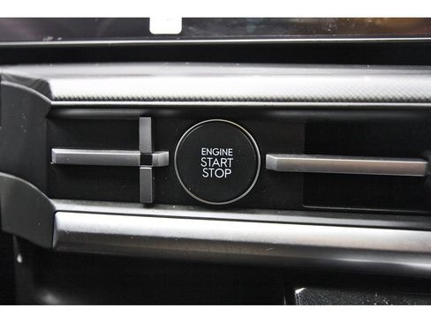 Used 2025 Hyundai Santa Fe SEL FWD image 21