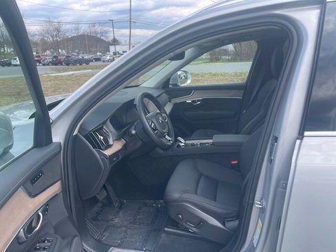 Used 2025 Volvo XC90 B6 Plus AWD/4WD image 7