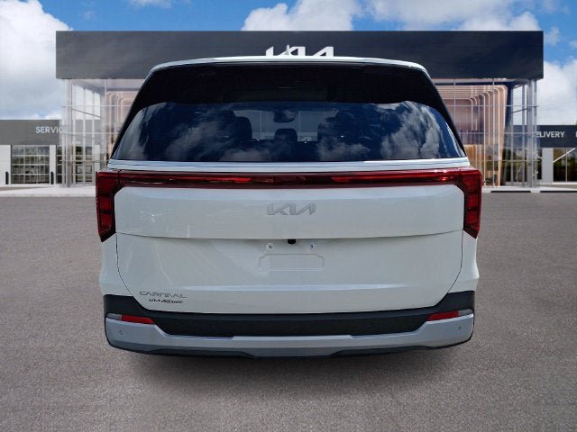 Used 2026 Kia Carnival FWD image 5