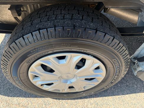 Used 2019 Ford Transit 250 130 Low Roof w/ Exterior Upgrade Package image 31