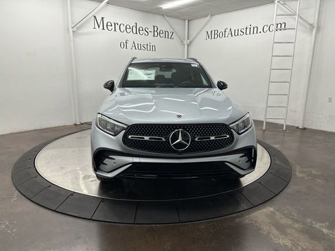 Used 2026 Mercedes-Benz GLC 300 image 2