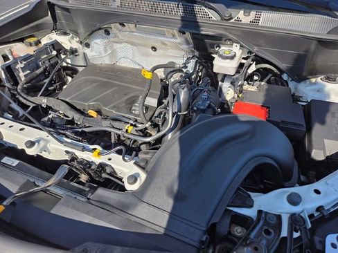 Used 2022 Buick Encore GX Preferred w/ Sport Touring Package FWD image 19