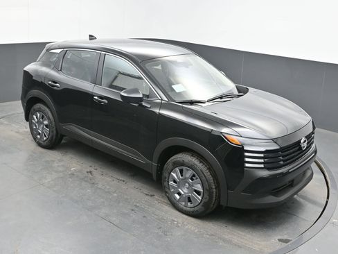 New 2026 Nissan Kicks S image 30