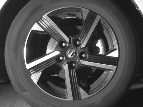 Used 2025 Nissan Sentra SV FWD image 15
