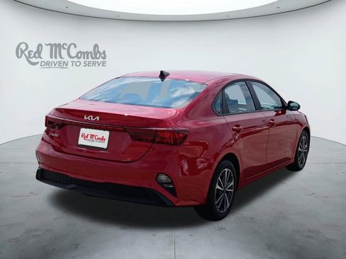 Used 2024 Kia Forte LXS w/ LXS Technology Package image 5