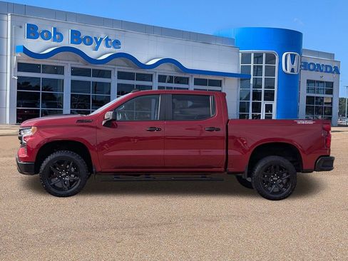 Used 2023 Chevrolet Silverado 1500 LT Trail Boss w/ Protection Package image 7