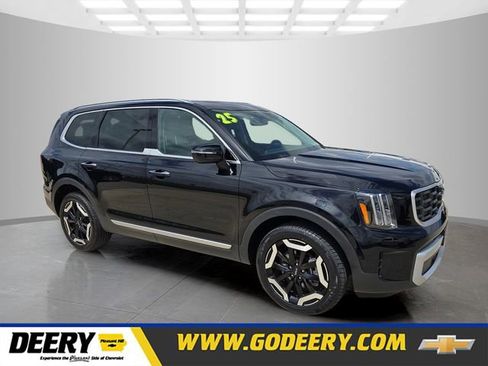 Used 2025 Kia Telluride S FWD image 1