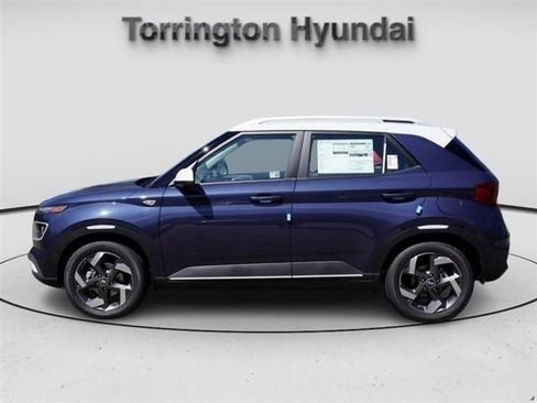 New 2025 Hyundai Venue Limited image 4