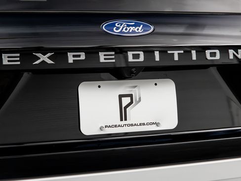Used 2025 Ford Expedition Active AWD/4WD image 18