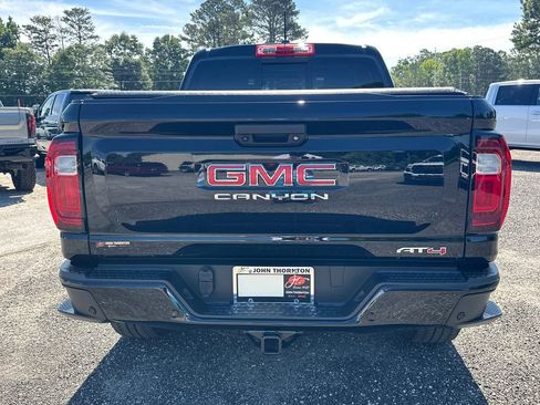Used 2023 GMC Canyon AT4 w/ AT4 Premium Package AWD/4WD image 7