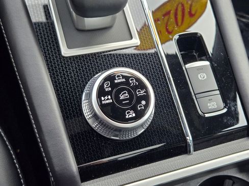 New 2025 Mitsubishi Outlander SEL Black Edition image 29