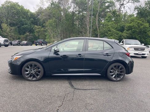 Used 2023 Toyota Corolla XSE FWD image 2