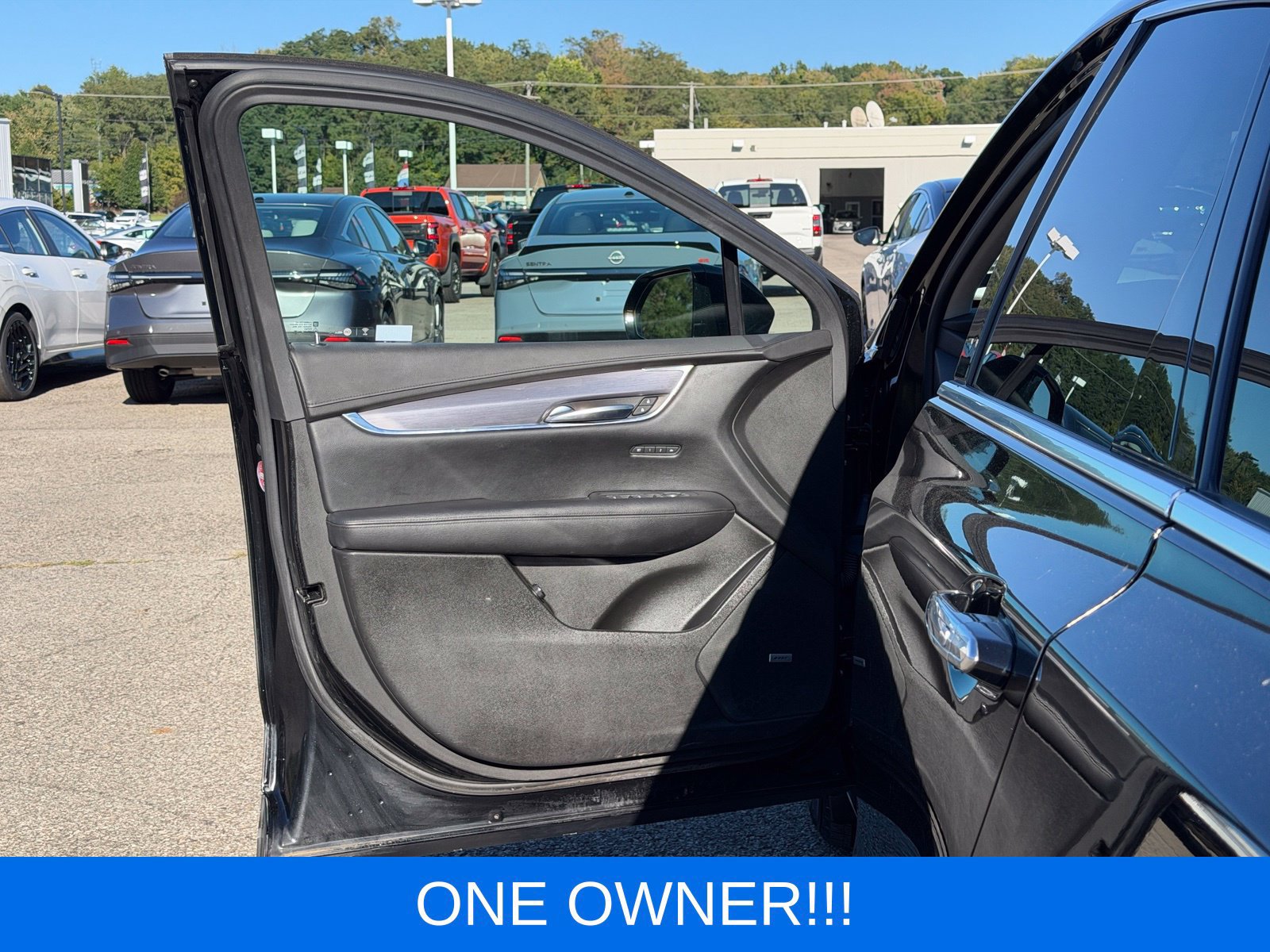 Used 2017 Cadillac XT5 Luxury w/ LPO, Wheel Lock Package AWD/4WD image 13
