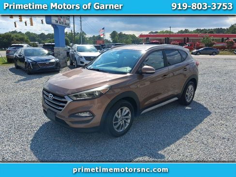 Used 2017 Hyundai Tucson SE Plus w/ Cargo Package FWD image 1