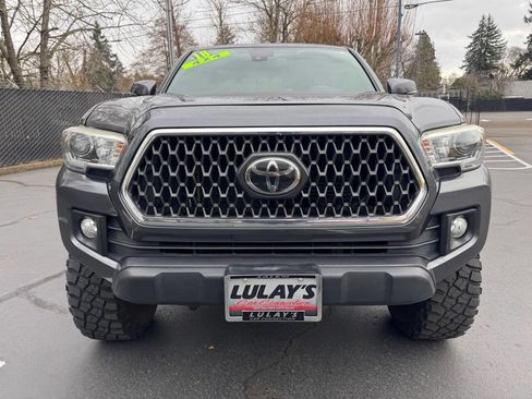 Used 2018 Toyota Tacoma TRD Off-Road w/ Technology Package image 7
