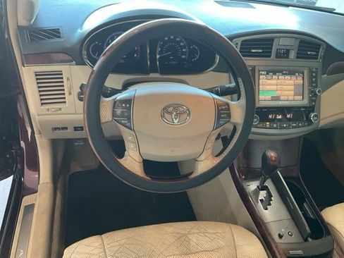 Used 2011 Toyota Avalon image 8