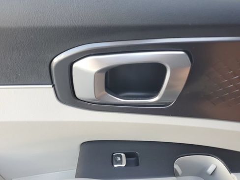 Used 2024 Kia Sorento S w/ Panoramic Sunroof Package FWD image 11