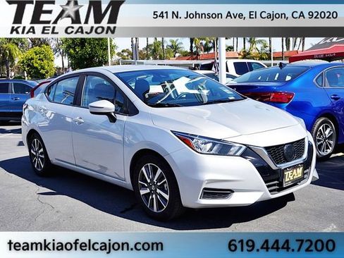 Used 2020 Nissan Versa SV image 1