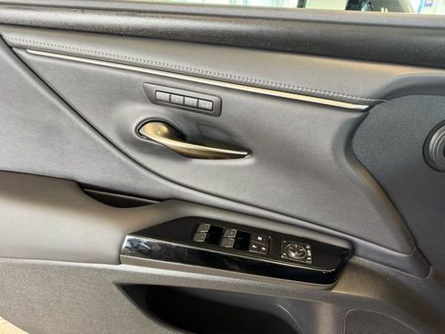 Used 2023 Lexus ES 350 w/ Premium Package image 19