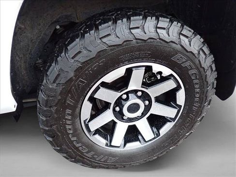 Used 2024 Toyota 4Runner TRD Off-Road Premium w/ Moonroof Package AWD/4WD image 7