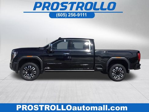 Used 2024 GMC Sierra 3500 Denali Ultimate image 1