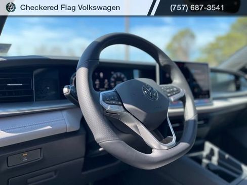 New 2026 Volkswagen Tiguan SE R-Line AWD/4WD image 21