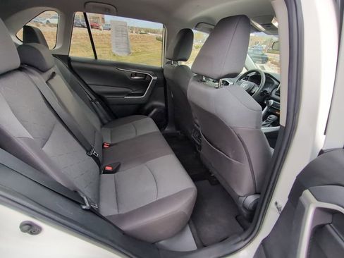 Used 2023 Toyota RAV4 XLE image 31
