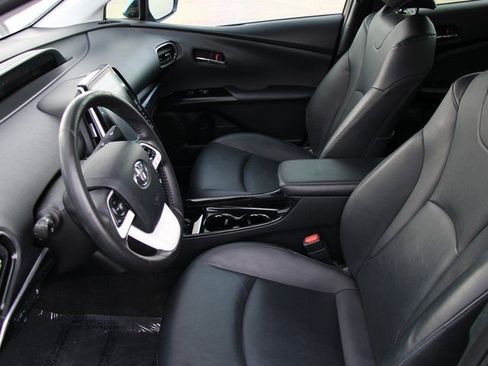 Used 2018 Toyota Prius Prime Premium w/ Carpet Mat Package image 15