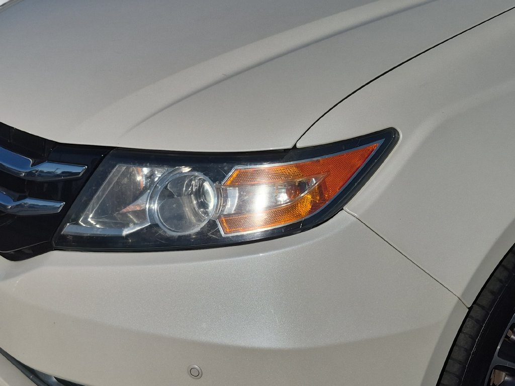 Used 2015 Honda Odyssey Touring Elite image 9
