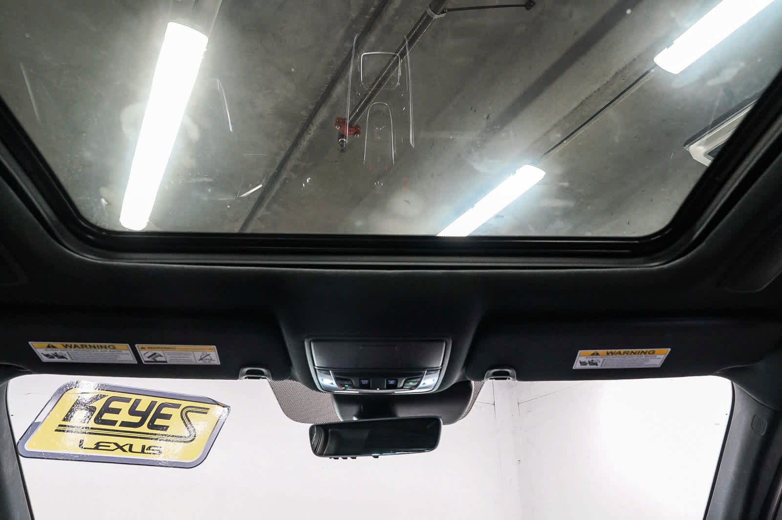 Used 2023 Acura RDX w/ Advance Package FWD image 16