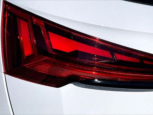 Used 2023 Audi Q5 e Prestige image 29