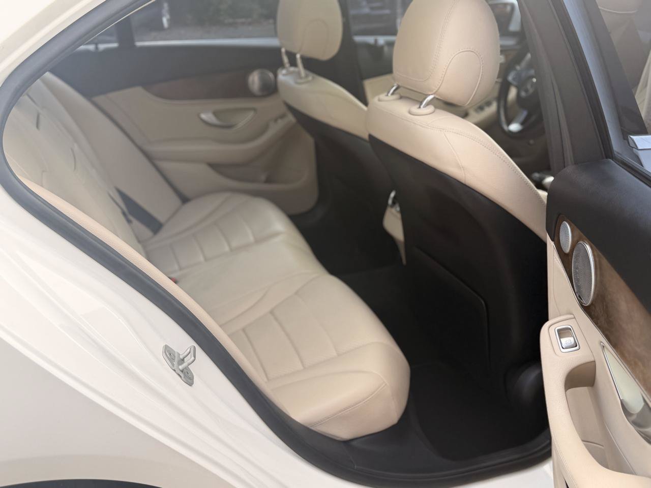 Used 2015 Mercedes-Benz C 300 4MATIC Sedan image 23