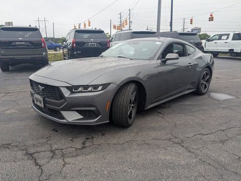 Certified 2024 Ford Mustang Coupe RWD image 4