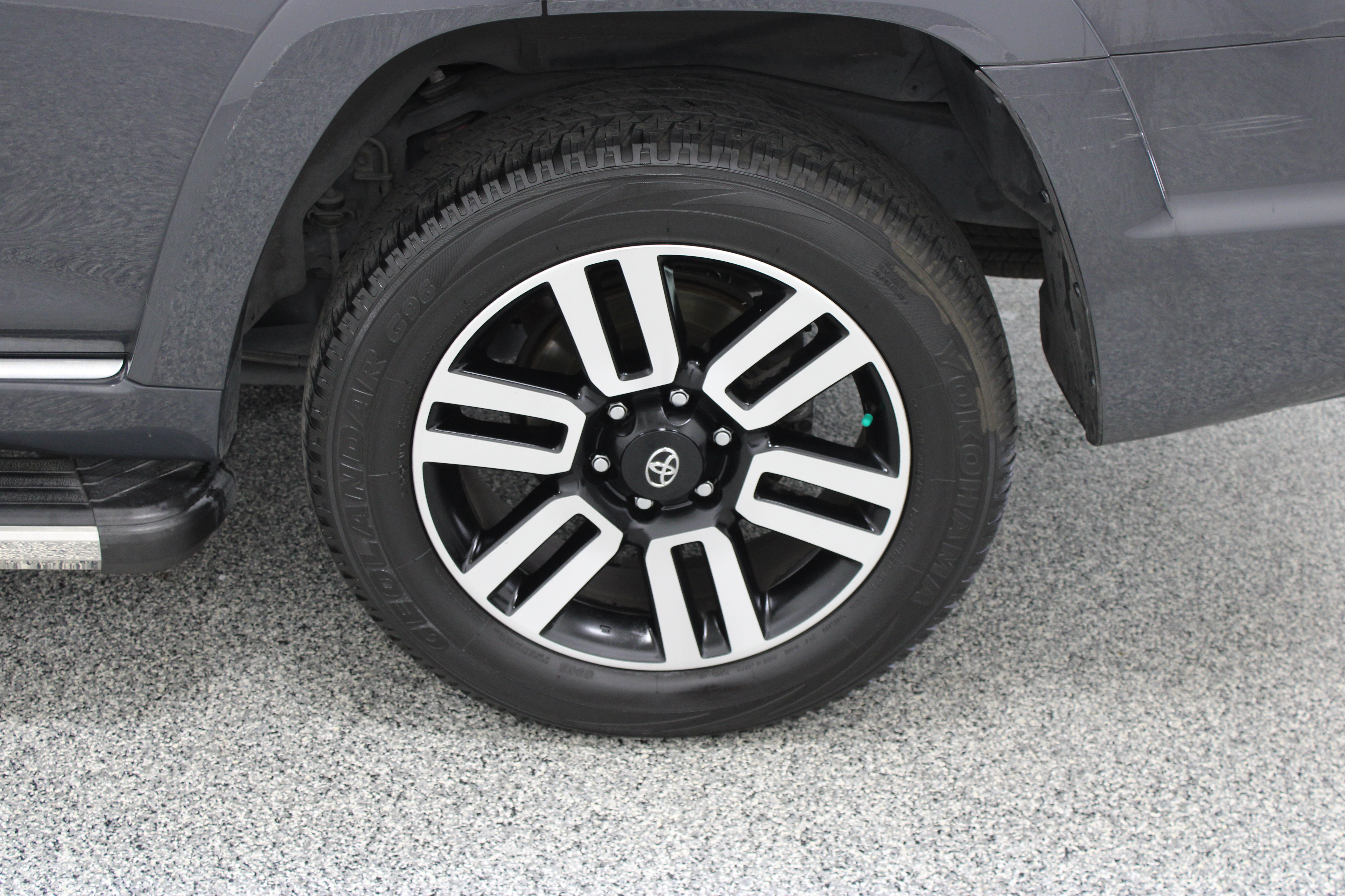 Used 2024 Toyota 4Runner Limited AWD/4WD image 10