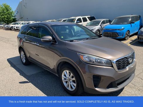 Used 2019 Kia Sorento AWD image 3