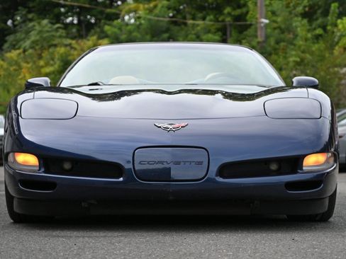 Used 2000 Chevrolet Corvette Convertible w/ Memory Pkg RWD image 12
