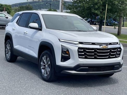 New 2026 Chevrolet Equinox LT w/ Convenience Package II image 1