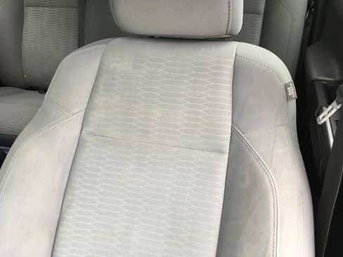 Used 2019 Toyota Tacoma SR5 AWD/4WD image 23