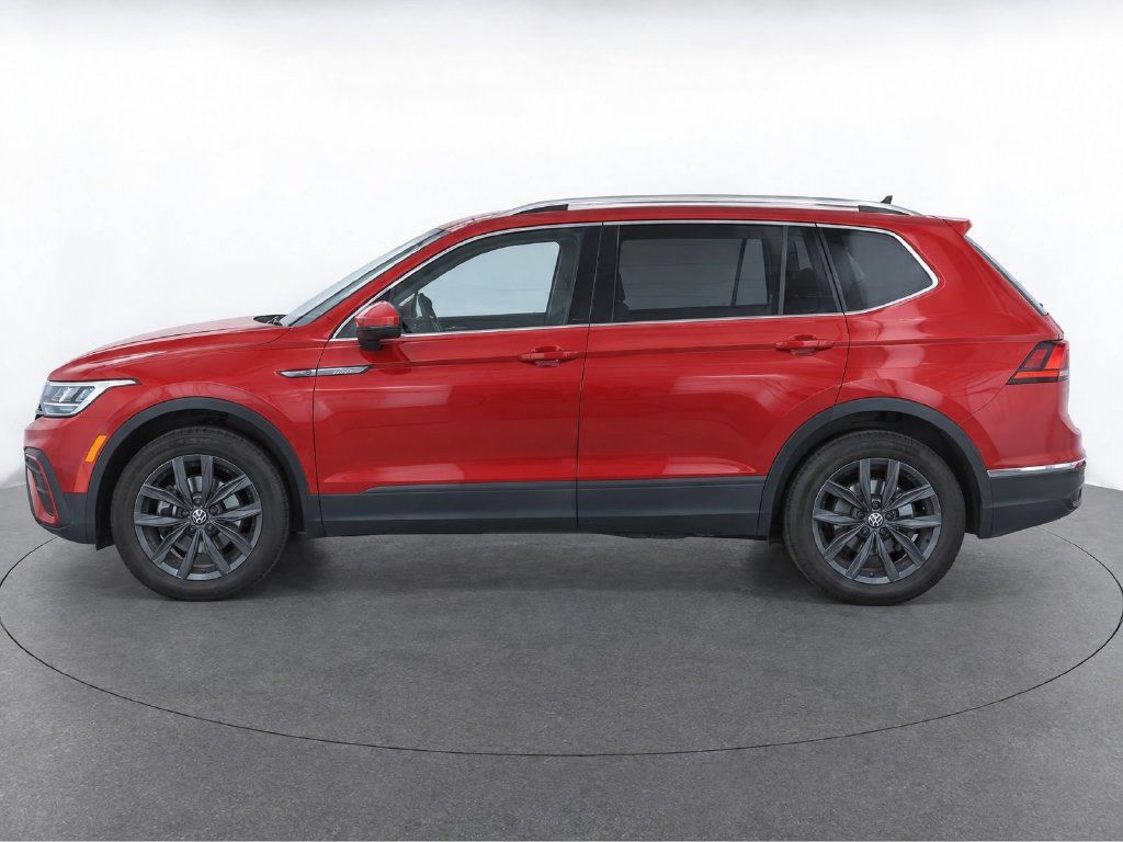Certified 2023 Volkswagen Tiguan SE AWD/4WD image 5